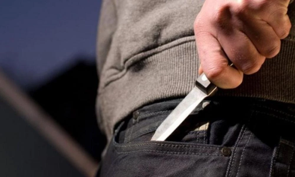 Επίθεση με μαχαίρι στην Ερμού: Για απόπειρα ανθρωποκτονίας με δόλο κατηγορείται ο Ιρακινός - Απολογείται την Τρίτη